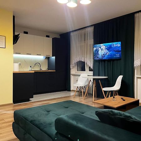 Komfortowy Apartament W Centrum Jaworzno Extérieur photo