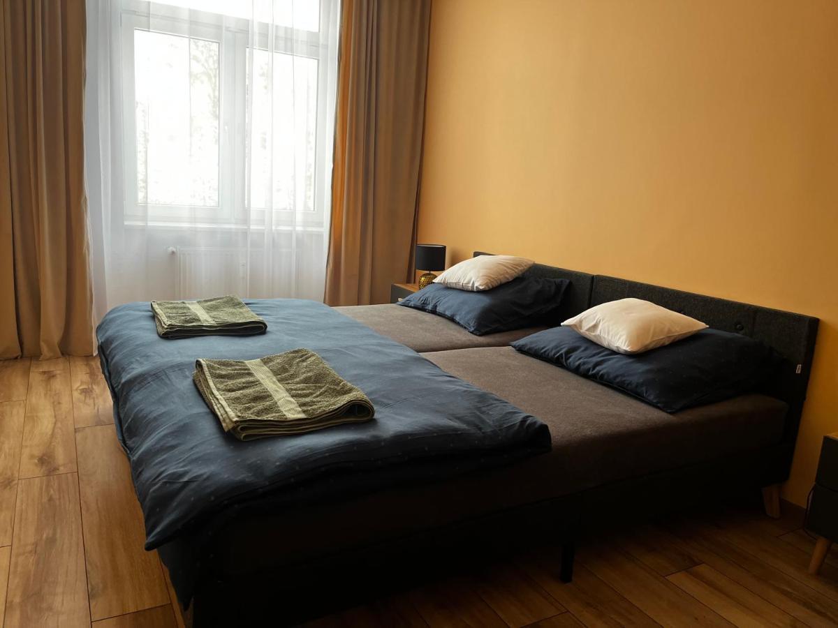 Komfortowy Apartament W Centrum Jaworzno Extérieur photo